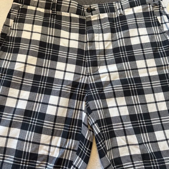 Men Shorts - Picture 3 of 8